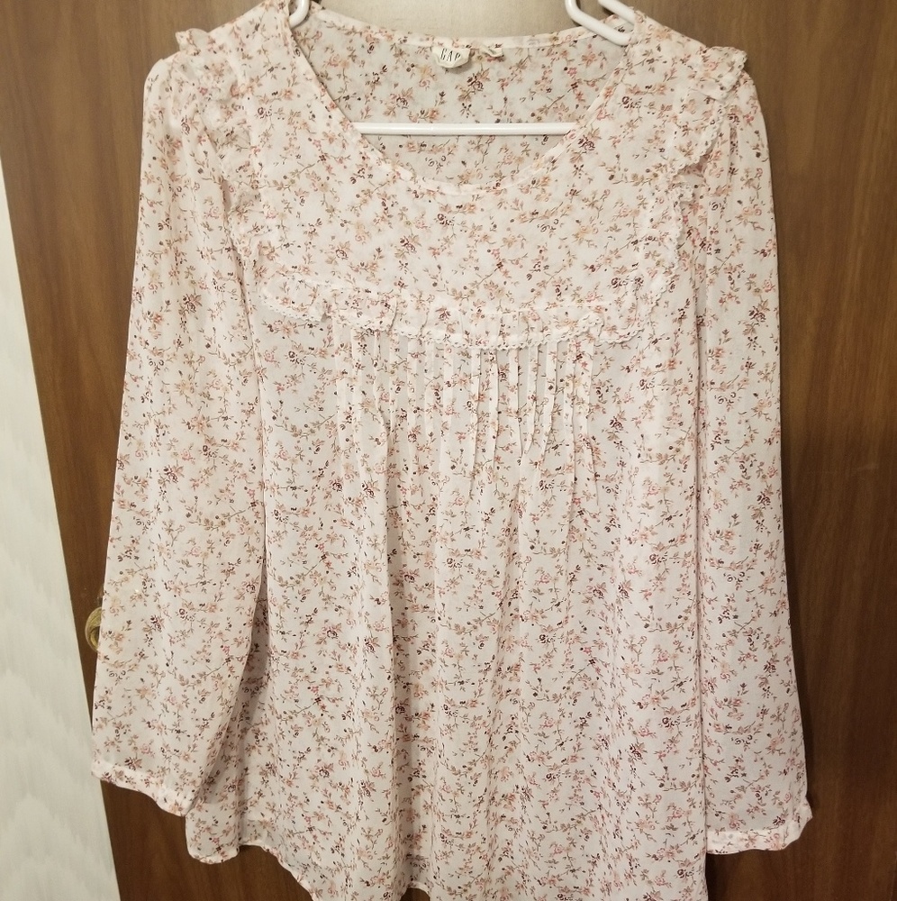 Floral Gap long sleeve blouse